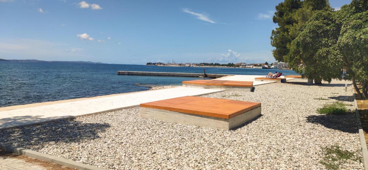 Beachfront House With Private Jacuzzi And Garden Zadar Exterior foto